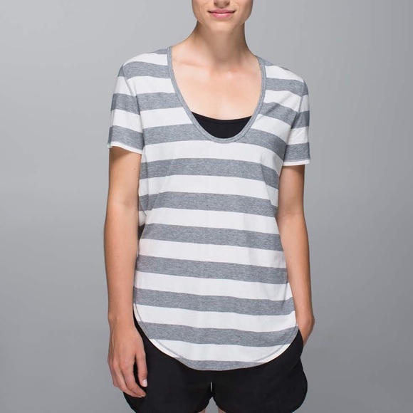 Lululemon Scoop Neck Tee 